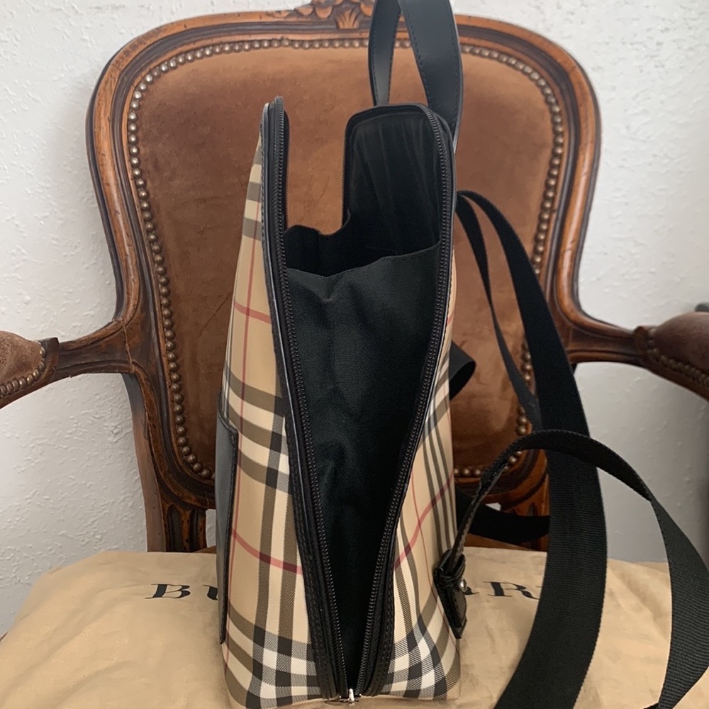 Vintage Burberry Backpack and wallet - Picture 9 of 11